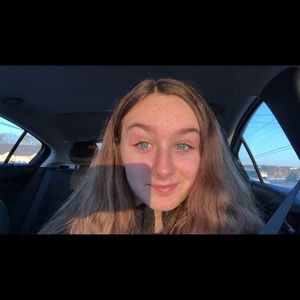 Meet your Posher, Michaela